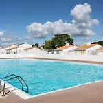 Piscine Partagee