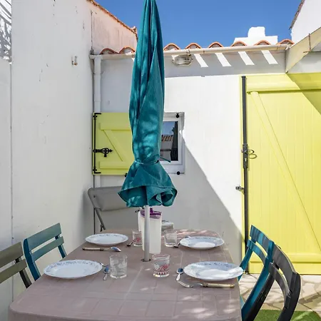 Piscine Partagee Apartment