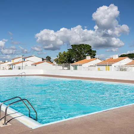 Piscine Partagee